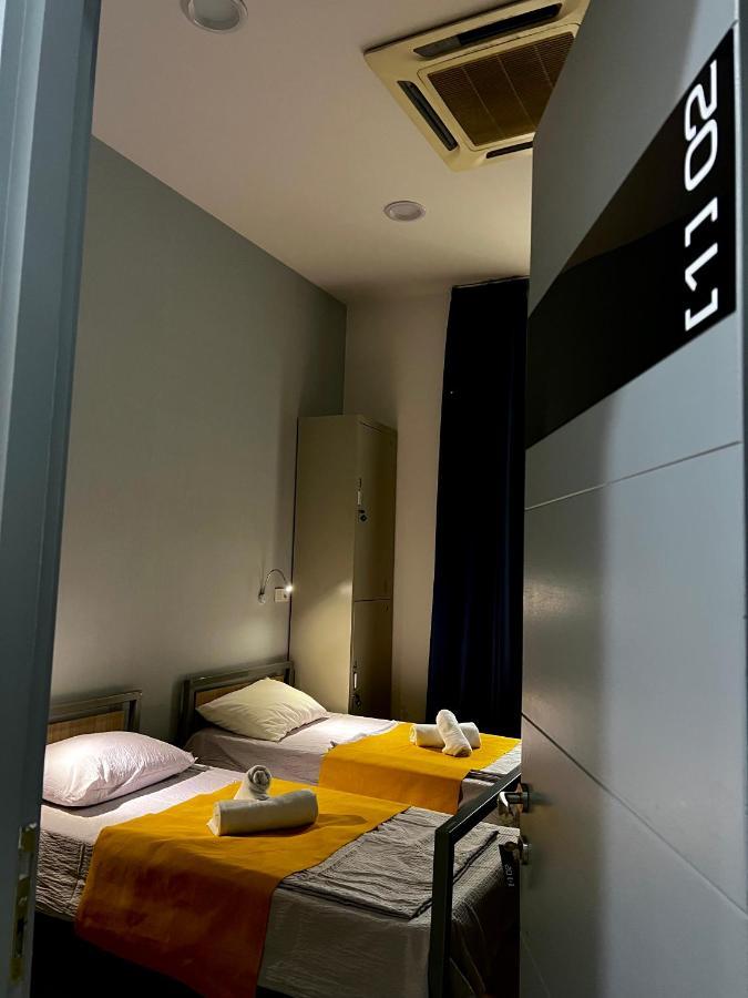 Queen Hostel ティビリシ エクステリア 写真