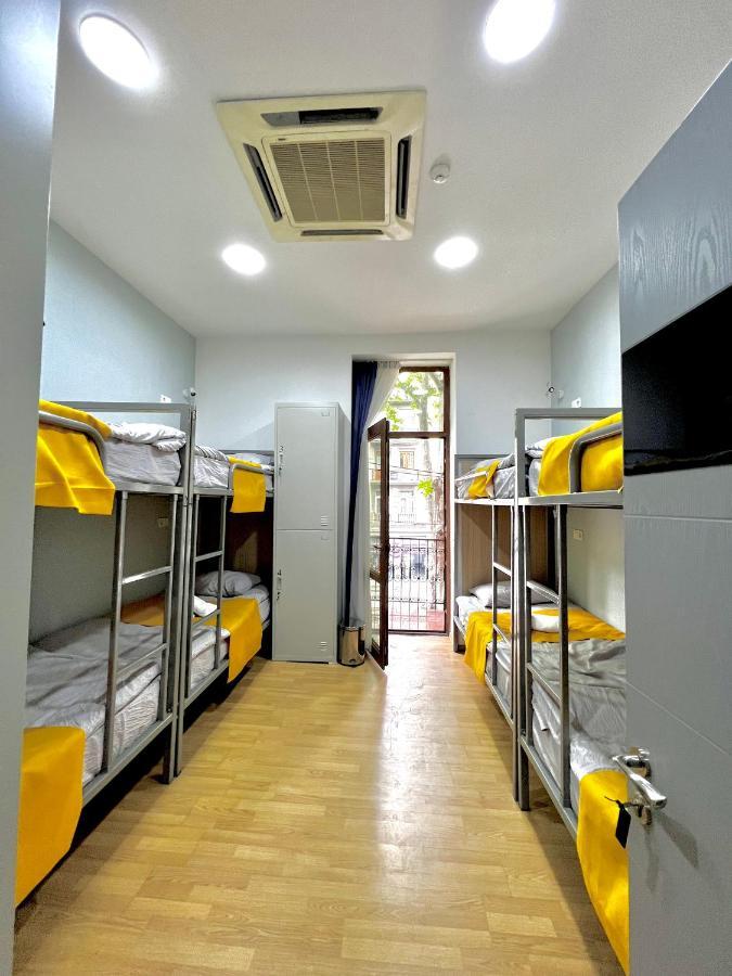 Queen Hostel ティビリシ エクステリア 写真