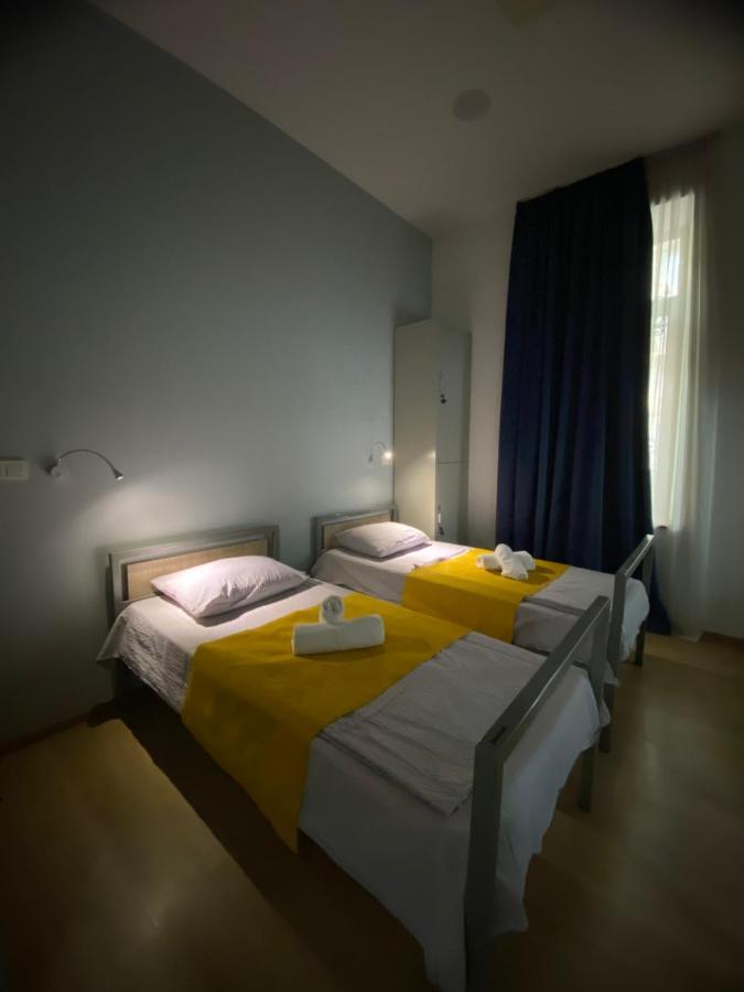 Queen Hostel ティビリシ エクステリア 写真
